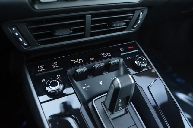 2025 Porsche 911 Carrera
