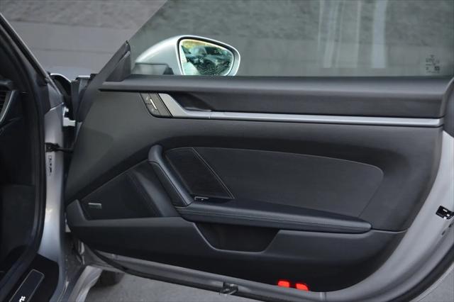 2025 Porsche 911 Carrera