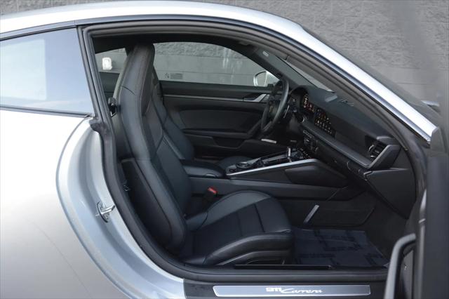 2025 Porsche 911 Carrera