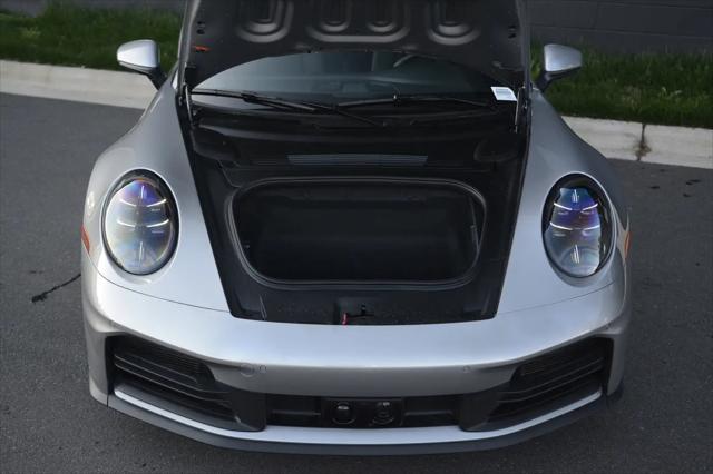 2025 Porsche 911 Carrera