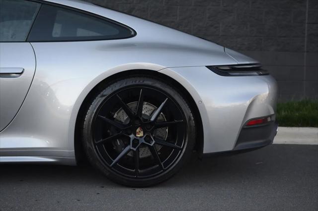 2025 Porsche 911 Carrera