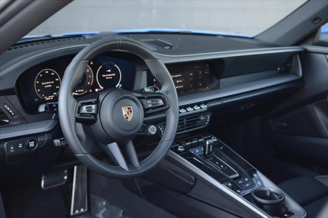 2025 Porsche 911 Carrera