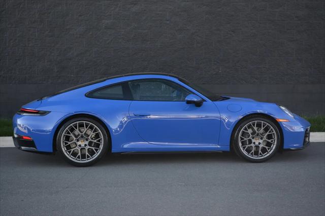 2025 Porsche 911 Carrera
