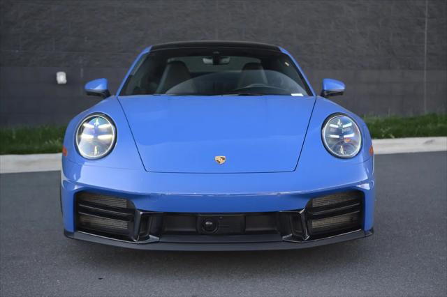 2025 Porsche 911 Carrera
