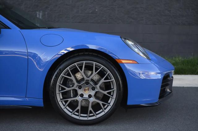 2025 Porsche 911 Carrera