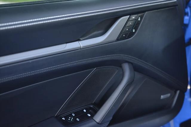 2025 Porsche 911 Carrera