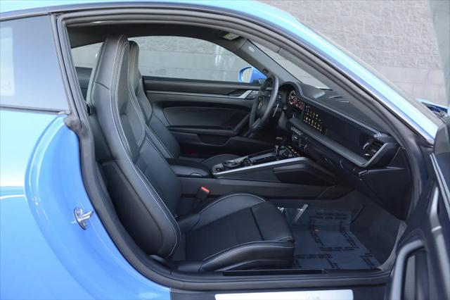 2025 Porsche 911 Carrera