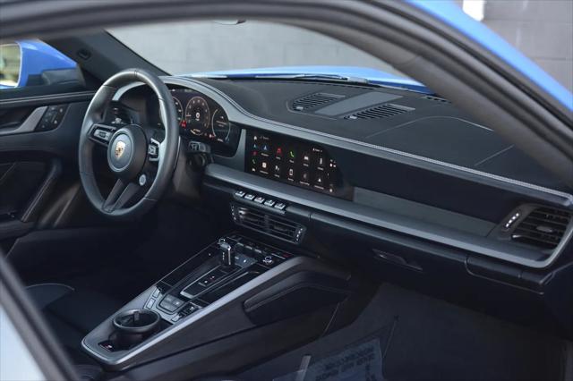 2025 Porsche 911 Carrera
