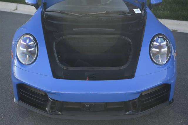 2025 Porsche 911 Carrera