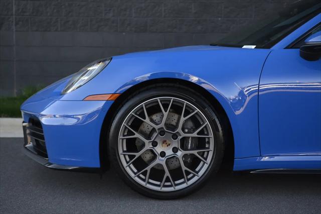 2025 Porsche 911 Carrera