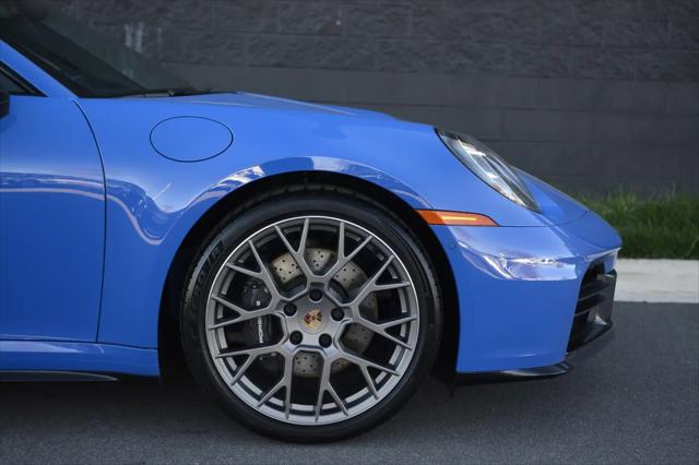 2025 Porsche 911 Carrera