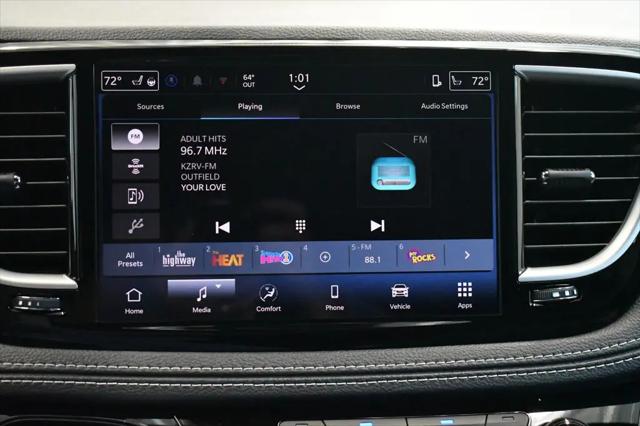 2026 Chrysler Pacifica Select