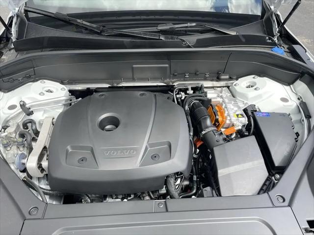 2026 Volvo XC90 Plug-In Hybrid Plus, T8 AWD, Electric/Gasoline, Bright, 7 Seats