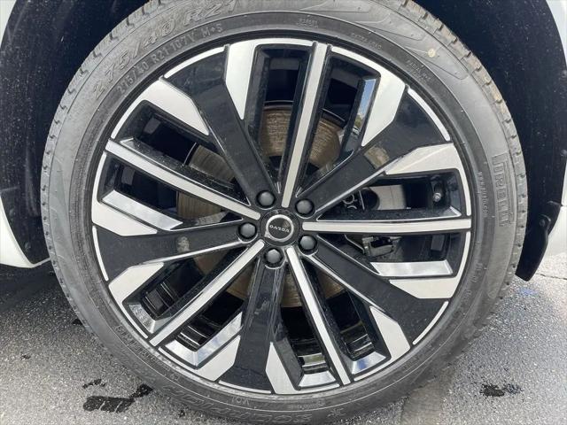 2026 Volvo XC90 Plug-In Hybrid Plus, T8 AWD, Electric/Gasoline, Bright, 7 Seats
