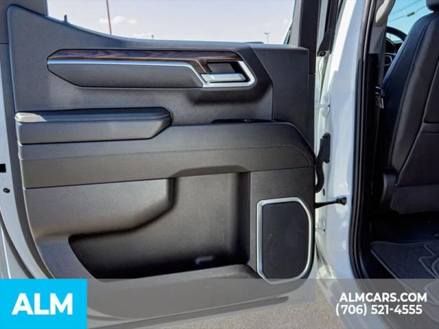 2025 GMC Sierra 1500 2WD Crew Cab Short Box SLT