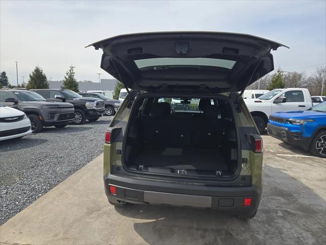 2026 Jeep Cherokee Laredo 4x4