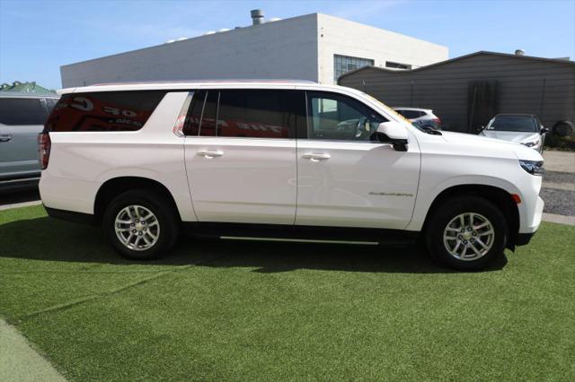 2024 Chevrolet Suburban 2WD LT