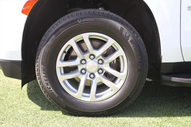 2024 Chevrolet Suburban 2WD LT