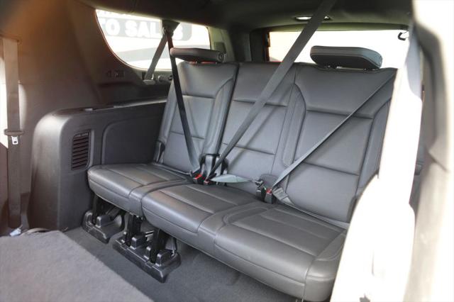 2024 Chevrolet Suburban 2WD LT