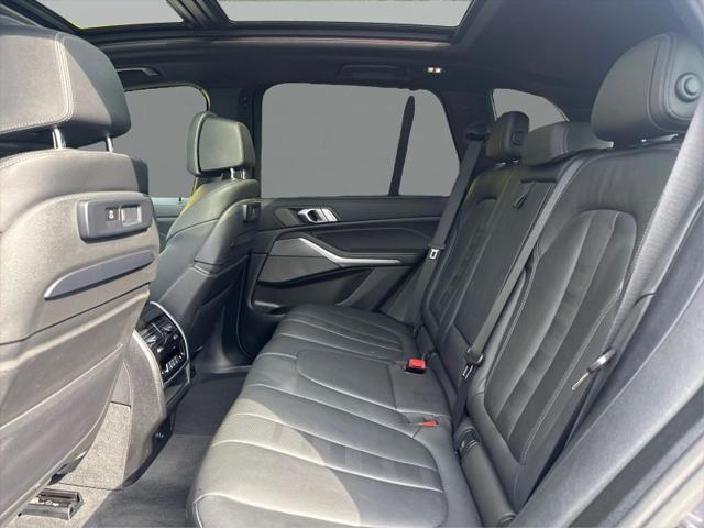 2021 BMW X5 M50i