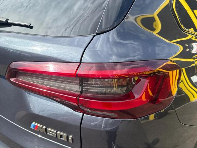2021 BMW X5 M50i