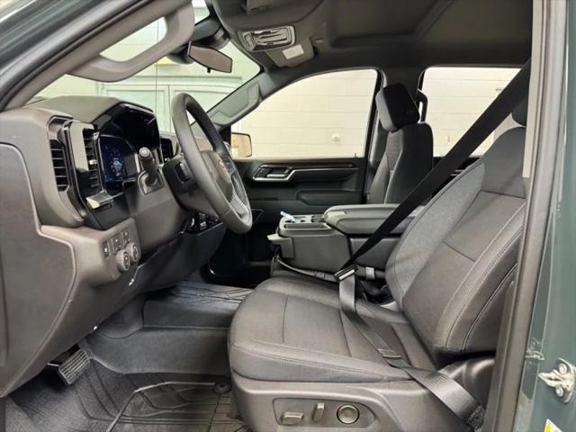 2026 Chevrolet Silverado 1500 4WD Crew Cab Standard Bed LT