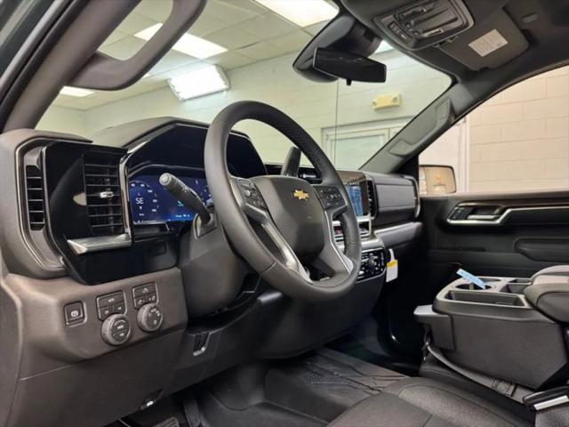 2026 Chevrolet Silverado 1500 4WD Crew Cab Standard Bed LT