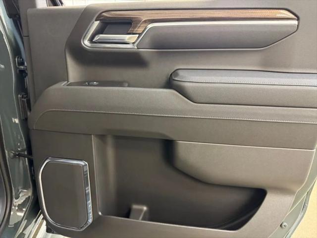 2026 Chevrolet Silverado 1500 4WD Crew Cab Standard Bed LT