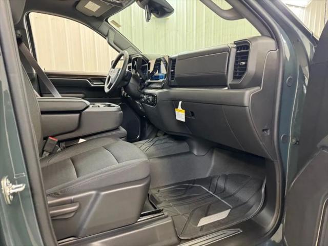 2026 Chevrolet Silverado 1500 4WD Crew Cab Standard Bed LT