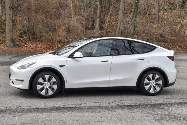 2021 Tesla Model Y Standard Range Rear-Wheel Drive