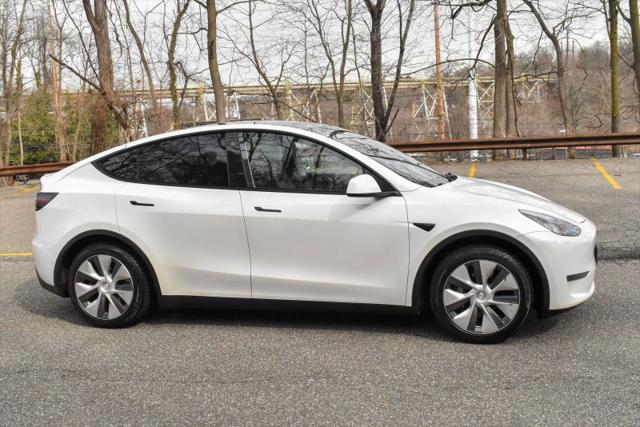 2021 Tesla Model Y Standard Range Rear-Wheel Drive