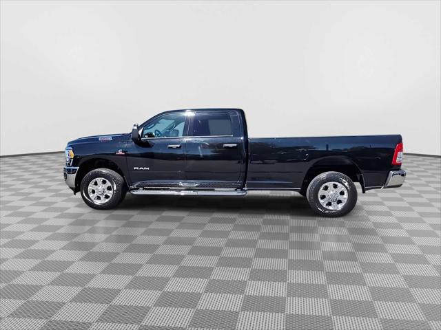 2024 Ram 3500 Big Horn Crew Cab 4x4 8' Box