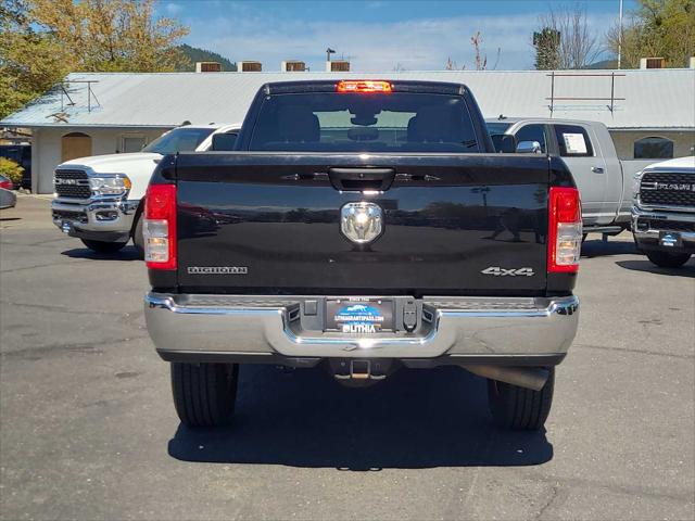 2024 Ram 3500 Big Horn Crew Cab 4x4 8' Box