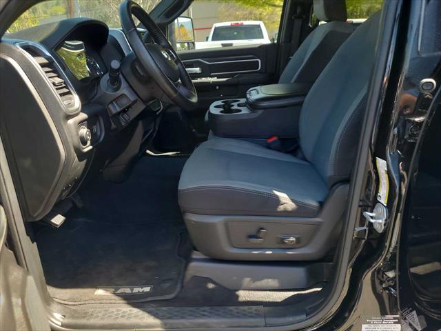 2024 Ram 3500 Big Horn Crew Cab 4x4 8' Box
