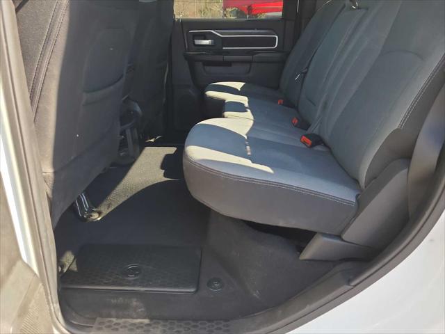 2024 Ram 3500 Big Horn Crew Cab 4x4 8' Box