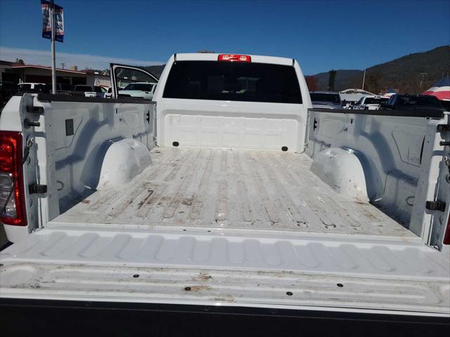 2024 Ram 3500 Big Horn Crew Cab 4x4 8' Box