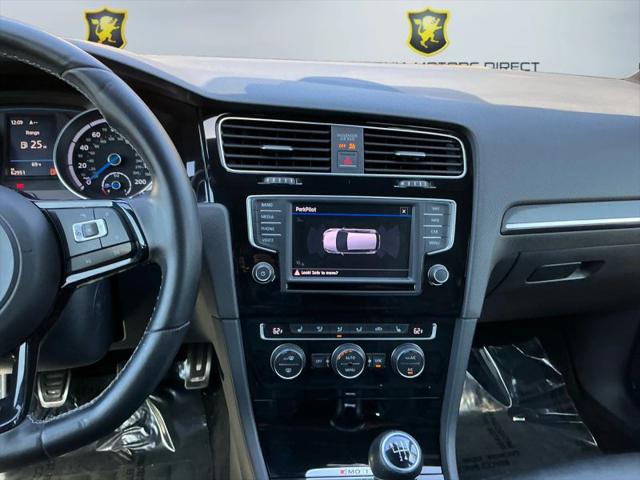 2017 Volkswagen Golf R 4-Door w/DCC & Navigation
