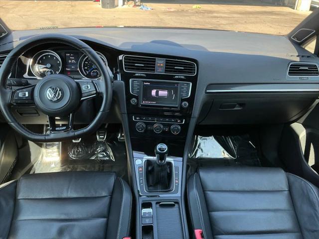 2017 Volkswagen Golf R 4-Door w/DCC & Navigation