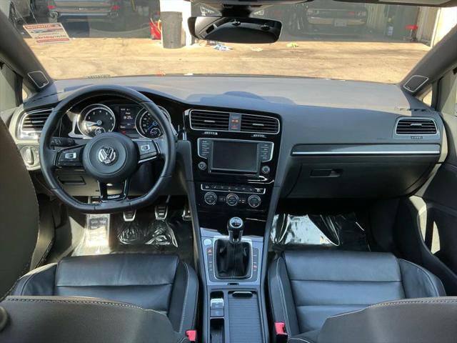 2017 Volkswagen Golf R 4-Door w/DCC & Navigation