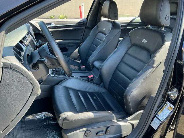 2017 Volkswagen Golf R 4-Door w/DCC & Navigation