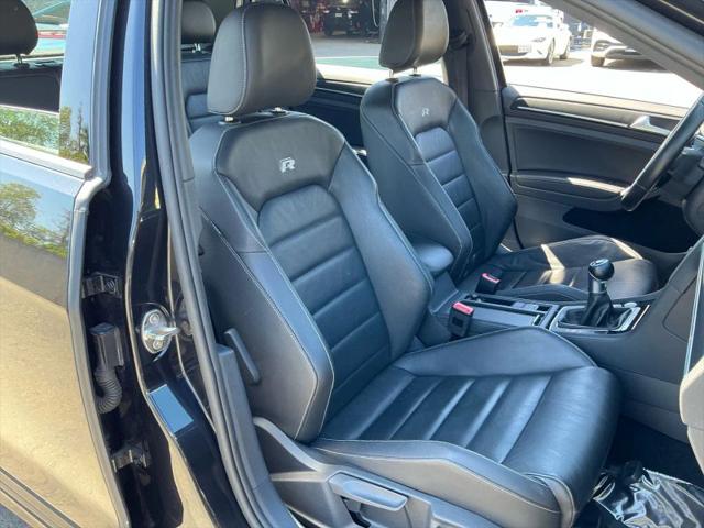2017 Volkswagen Golf R 4-Door w/DCC & Navigation