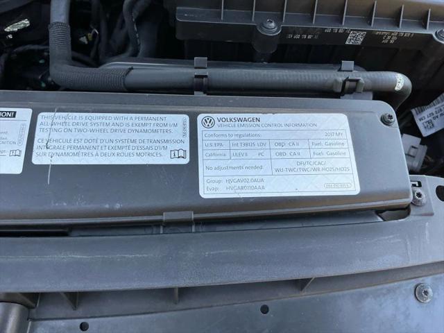 2017 Volkswagen Golf R 4-Door w/DCC & Navigation