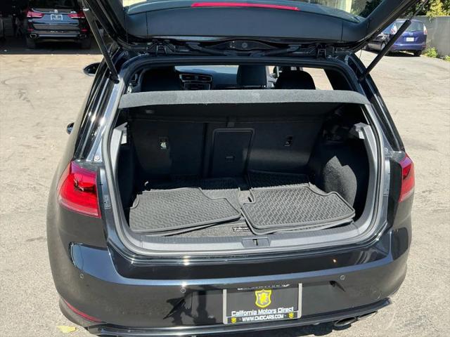 2017 Volkswagen Golf R 4-Door w/DCC & Navigation