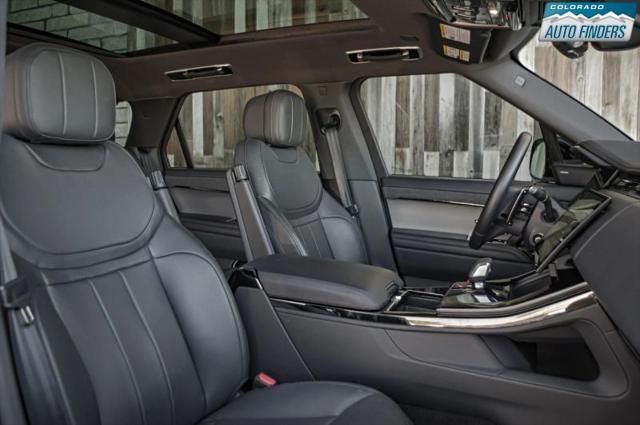 2025 Land Rover Range Rover Sport P360 SE