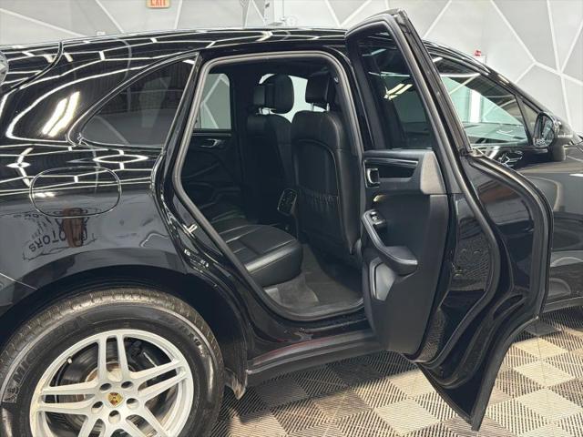 2018 Porsche Macan Base