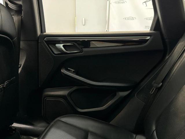 2018 Porsche Macan Base