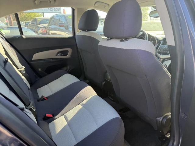 2013 Chevrolet Cruze LS Auto