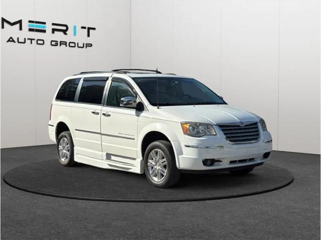 2010 Chrysler Town & Country Limited for sale in Jacksonville, FL