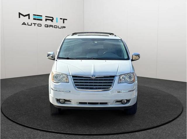 2010 Chrysler Town & Country Limited
