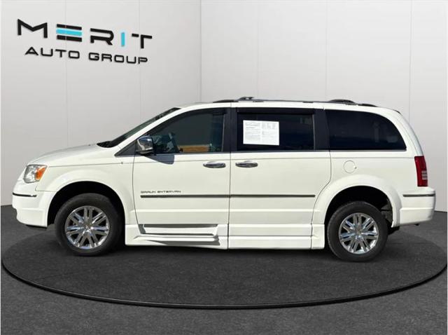 2010 Chrysler Town & Country Limited
